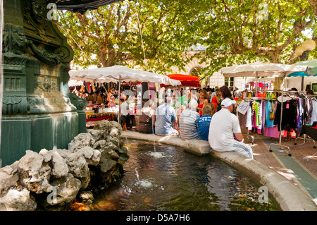 Mercato di Mèze Hérault, Languedoc Roussillon, Francia Foto Stock