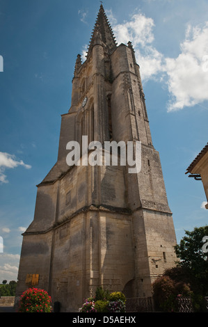 Il campanile della chiesa monolitica, St Emilion Foto Stock