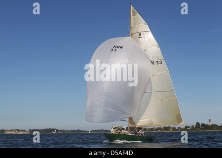 Glücksburg, Germania, Re Harald V di Norvegia durante la regata a vela del Baltico Rolex Settimana Foto Stock