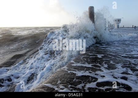 Dagebuell, Germania, Onda di tempesta in mare del Nord Foto Stock