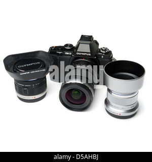 M43 mirrorless sistema telecamera con OM-D corpo e 12-50mm, 9-18mm e 45mm lenti Foto Stock