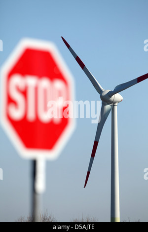 Horstedt, Germania, stop nella parte anteriore di una turbina eolica Foto Stock