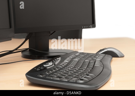 Workstation isolate in ufficio Foto Stock