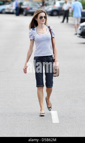 La principessa Letizia di Spagna partecipa al quinto giorno della ventinovesima edizione della vela Coppa del Re (Copa del Rey) sull'isola di Mallorca, 6 agosto 2010. Foto: Patrick van Katwijk Foto Stock