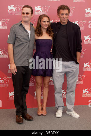 Direttore di Darren Aronofsky (L-R) e attori Natalie Portman e Vincent Cassel frequentare il photocall di " Black Swan' durante la 67th Venice International Film Festival a Palazzo del Casinò di Venezia, Italia, 01 settembre 2010. Foto: Hubert Boesl Foto Stock