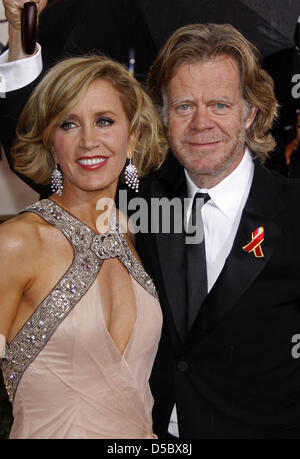 Noi attori americani Felicity Huffman e William H. Macy arrivare per la 67th Golden Globe Awards a Los Angeles, Stati Uniti d'America, 17 gennaio 2010. I globi onore di eccellenza per il cinema e la televisione. Foto: Hubert Boesl Foto Stock