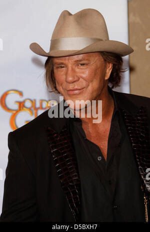 Noi attore Mickey Rourke pone per i fotografi in sala stampa della sessantasettesima Golden Globe Awards a Los Angeles, California, USA, 17 gennaio 2010. Il Golden Globes onore di eccellenza per il cinema e la televisione. Foto: Hubert Boesl Foto Stock