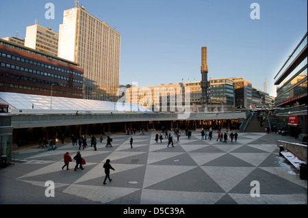 Sergels torg (in inglese: Sergel Square), la maggior parte centrale piazza pubblica a Stoccolma, Svezia, chiamato dopo il XVIII secolo scolpire Foto Stock