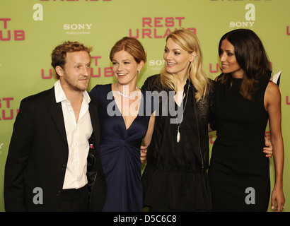 Massimiliano Brueckner, Mira Bartuschek, Martina Hill e Melanie Wininger presso la prima mondiale di "Resturlaub' a Mathaeser Foto Stock