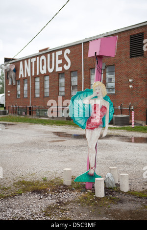 Pink Elephant Antique Mall , Livingston, Illinois, Stati Uniti d'America Foto Stock