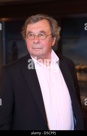 Helmuth Karasek su WDR Tedesca TV talkshow 'Menschen bei Maischberger' al WDR Studio. Colonia Germania. Foto Stock