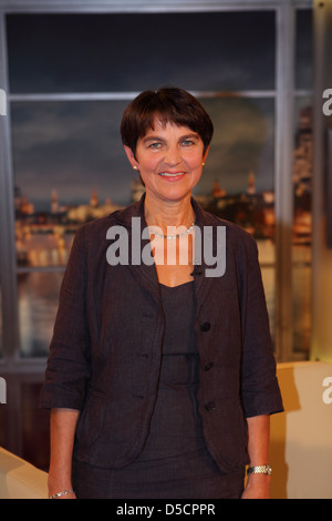 Dott.ssa Ester Schoonbrood su WDR Tedesca TV talkshow 'Menschen bei Maischberger' al WDR Studio. Colonia Germania. Foto Stock