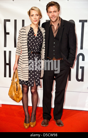 Ken Duken e moglie Marisa alla premiere di 'Dcome Wunder von Kaernten' a Filmfest Hamburg a Cinemaxx movie theater. Amburgo, Foto Stock