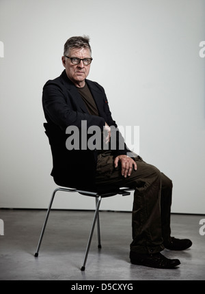 Berlino, Germania, il pittore Rainer Fetting in verticale Foto Stock