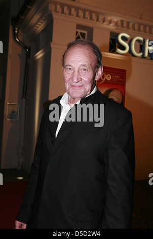 Michael Mendl alla premiere di 'Alexandra' a Schlossparktheater. Berlino, Germania - 15.10.2011 Foto Stock