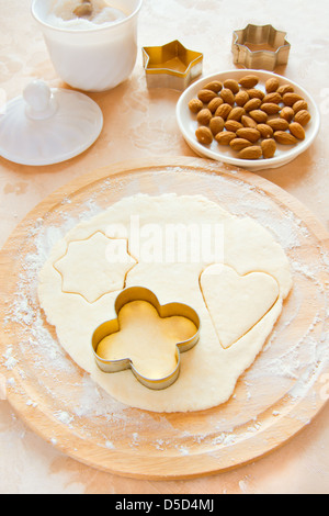 La preparazione di biscotti fatti in casa, pasta frolla Foto Stock