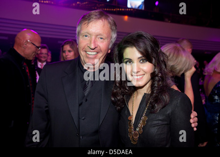 Werner Schulze, Katie Melua, a 'Deutscher Nachhaltigkeitspreis' award al Maritim Hotel. Duesseldorf, Germania - 04.11.2011 Foto Stock