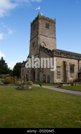 Chiesa di Santa Maria in Kirkby Lonsdale in Cumbria risale ad epoca normanna. Foto Stock