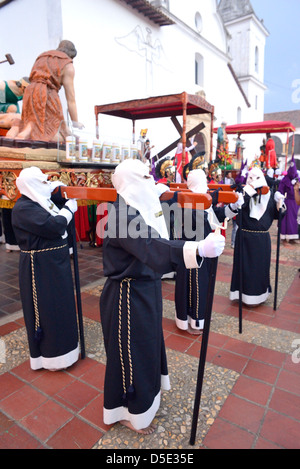 Processione cattolica durante la Settimana Santa di Tunja, Boyacá, Colombia, America del Sud. Foto Stock