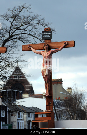 Brighton SUSSEX REGNO UNITO 29 Marzo 2013 - Il cast da anima da mare eseguire la Pasqua 2013 La Passione di Cristo Foto Stock