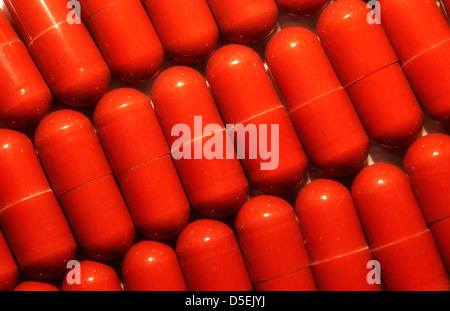 Pillole rosse Foto Stock