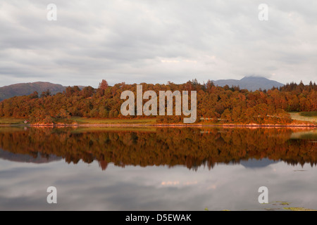 Tramonto in Loch Etive vicino a Oban, Argyll and Bute, Scozia Foto Stock