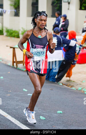 I concorrenti del 44th consecutivi di Old Mutual Two Oceans Marathon Foto Stock