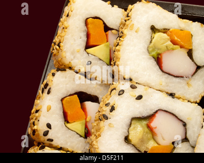Close-up di sushi su una piastra Foto Stock