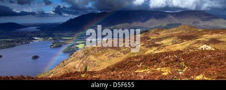 Rainbow su Derwentwater, Parco Nazionale del Distretto dei Laghi, Cumbria County, England, Regno Unito Foto Stock