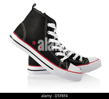Coppia di nuovo nero scarpe sportive isolati su sfondo bianco Foto Stock