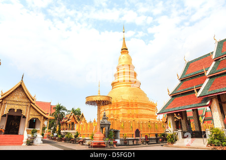 Wat Phra That hariphunchai, lamphun, Thailandia Foto Stock