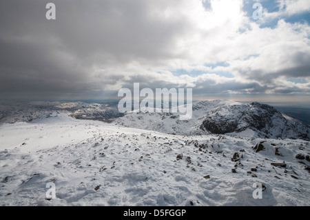 Le montagne in inverno Foto Stock