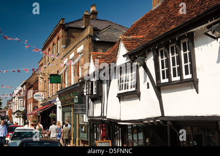 Inghilterra, Berkshire, Eton High Street, tigre giardino in un antico edificio precedentemente noto come il cockpit Foto Stock