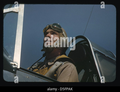 Il tenente marino, pilota di parapendio in formazione in campo Pagina, Parris Island, S.C. (LOC) Foto Stock