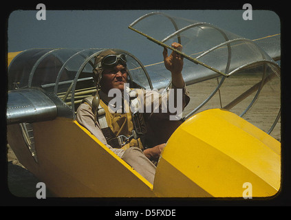 Il tenente marino, pilota di parapendio in formazione in campo Pagina, Parris Island, S.C. (LOC) Foto Stock