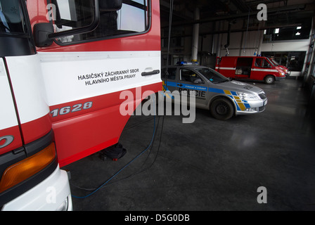 Ceca servizio di emergenza - cesky integrovany sistema zachranny IZS - polizia, vigili del fuoco e il servizio di soccorso, servizio di emergenza medica Foto Stock