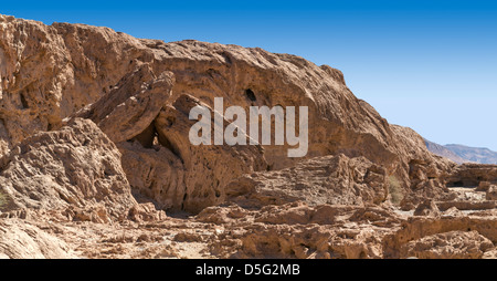 Grotta di mare conosciuto localmente come Grouttes de Messalit, vicino a Tata, sud Anti Atlante del Marocco Foto Stock