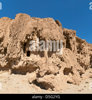 Grotta di mare conosciuto localmente come Grouttes de Messalit, vicino a Tata, sud Anti Atlante del Marocco Foto Stock