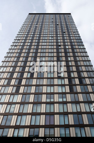 St Pauls High Rise Apartment Residential Tower Block nel centro di Sheffield, Inghilterra, edificio alto simbolo del Regno Unito Foto Stock