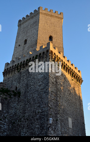 Il castello di Balio nello storico villaggio sulla collina di Erice, Italia. Foto Stock