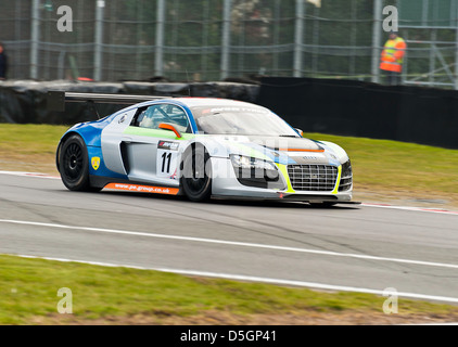 Audi R8 LMS GT3 Sports Racing Car nel British GT Championship ad Oulton Park Motor Racing circuito Cheshire England Regno Unito Foto Stock