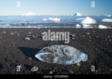 Blocchi di ghiaccio interrotti da iceberg, Qeqertarsuaq, Groenlandia Foto Stock