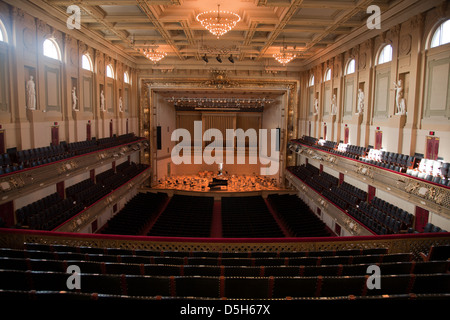 Vista in elevazione del Symphony Hall, massa di Boston, casa della Boston Symphony Orchestra e Boston Pops Foto Stock