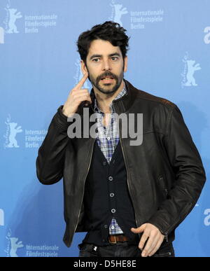 Attore spagnolo Eduardo Noriega assiste il photocall del film " per il bene degli altri " ("El Mal Ajeno') durante la sessantesima Berlinale festival internazionale del film di venerdì 12 febbraio 2010 a Berlino. Il festival si svolge fino al 21 febbraio 2010. Foto: Tim Brakemeier dpa/lbn Foto Stock