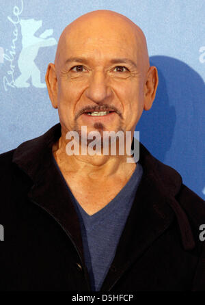 Attore britannico Sir Ben Kingsley assiste la conferenza stampa sul film shutter Island' durante la sessantesima edizione del Festival del Cinema di Berlino, Berlinale, alla Berlinale Palast di Berlino, Germania, 13 febbraio 2010. Foto: Hubert Boesl Foto Stock