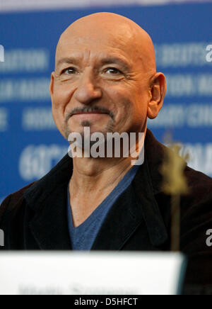 Attore britannico Sir Ben Kingsley assiste la conferenza stampa sul film shutter Island' durante la sessantesima edizione del Festival del Cinema di Berlino, Berlinale, alla Berlinale Palast di Berlino, Germania, 13 febbraio 2010. Foto: Hubert Boesl Foto Stock