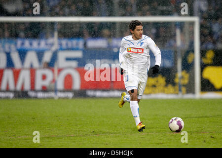 Hoffenheim Carlos Eduardo controlla la palla durante il match della Bundesliga VfL Bochum v TSG Hoffenheim a rewirpower stadium di Bochum, Germania, 13 febbraio 2010. Bochum ha vinto la partita 2-1. Foto: Rolf Vennenbernd Foto Stock