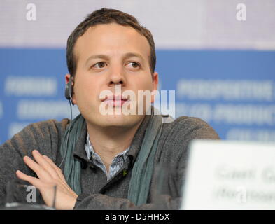 Direttore Amat Escalante assiste la conferenza stampa del film 'Revolucion' durante la sessantesima Berlinale Festival Internazionale del Cinema di Berlino in Germania, lunedì 15 febbraio 2010. Il festival si svolge fino al 21 febbraio 2010. Foto: Jens Kalaene dpa/lbn Foto Stock