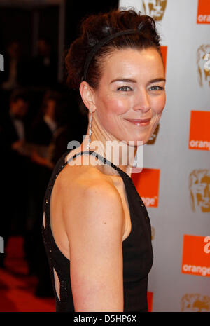 Attrice britannica Olivia Williams arriva per il 2010 Orange British Academy Film Awards (BAFTA) presso la Royal Opera House di Londra, Gran Bretagna, 21 febbraio 2010. Il BAFTAs sono il più grande e più prestigioso British film awards onorando British nonché internazionale talento cinematografico. Foto: Hubert Boesl Foto Stock