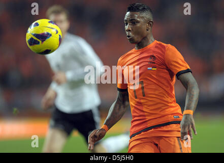 Paesi Bassi' Elia durante l'amichevole internazionale partita di calcio tra i Paesi Bassi e la Repubblica federale di Germania presso l'Arena di Amsterdam in Amsterdam, Paesi Bassi, 14 novembre 2012. Foto: Federico Gambarini/dpa Foto Stock